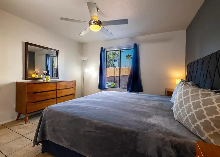 Holiday home Msg For 5percent Off 2bed1and A Half Bath Kingqueenbeds Condophx