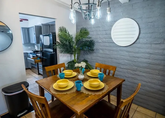 Msg For 5percent Off 2bed1and A Half Bath Kingqueenbeds Condophx Holiday home