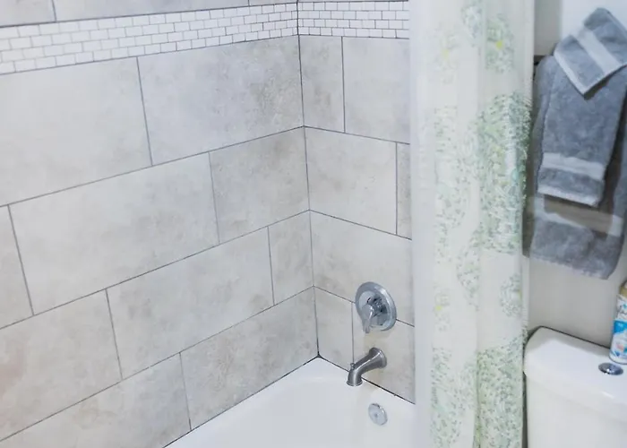 Holiday home Msg For 5percent Off 2bed1and A Half Bath Kingqueenbeds Condophx *